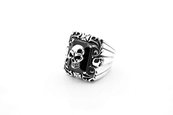 Ring Totenkopf